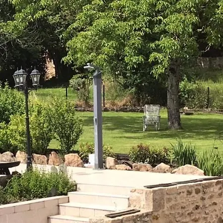 Panzió Les Marmozets, Convivialite Et Repos Anglars-Saint-Félix